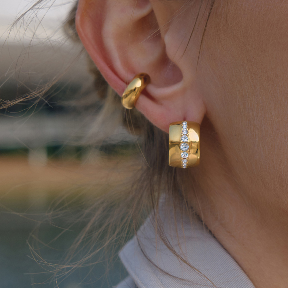 IVIAPRO  CZ Hoop Earrings