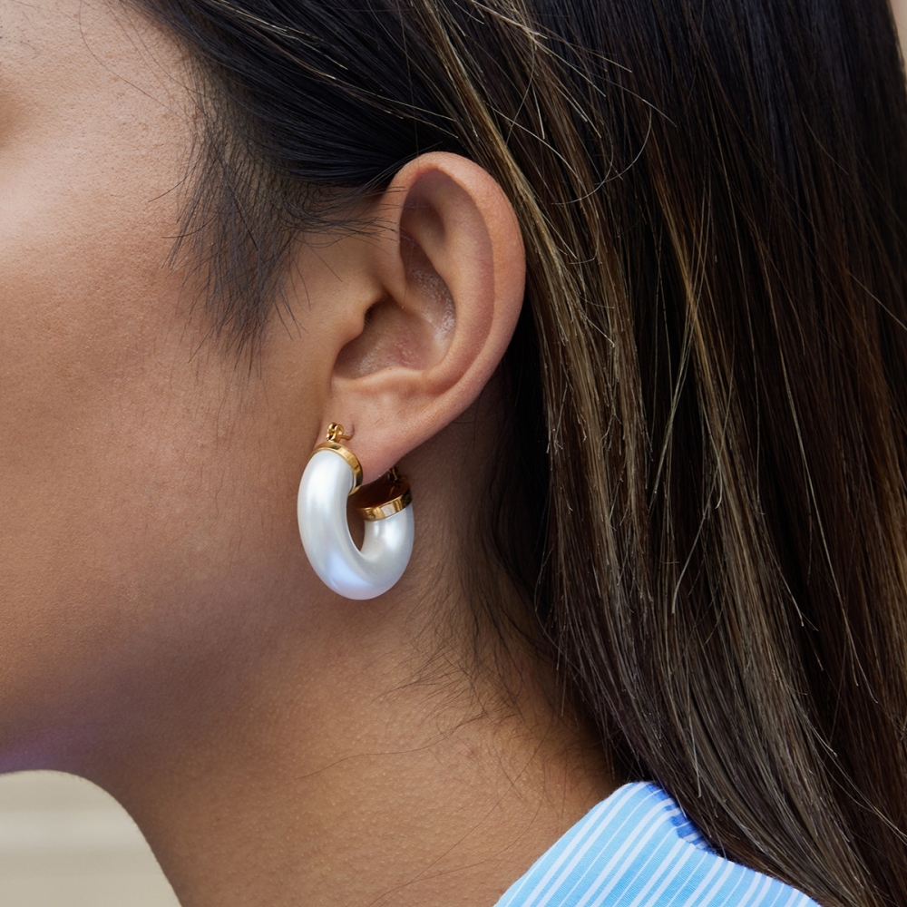 Waterproof Imitation Pearl White Resin Hoop Earrings