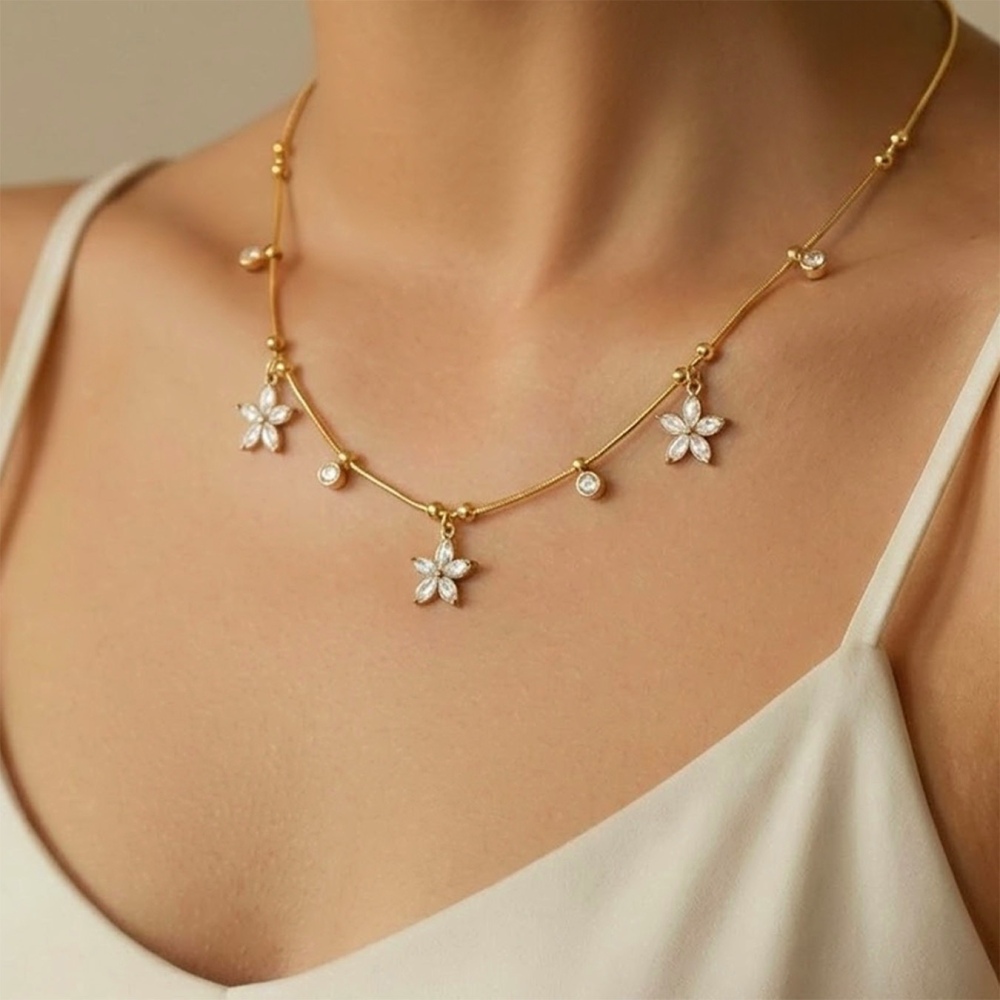 IVIAPRO Trendy CZ Flower Choker Necklace