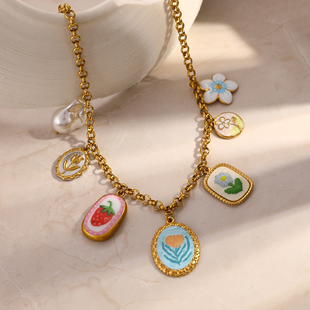 New Trendy Waterproof Flower Charms Necklace