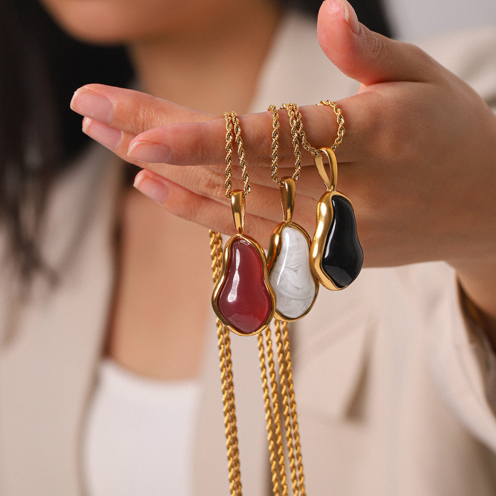 Hot Selling Baroque Pearl Shaped Pendant Necklace