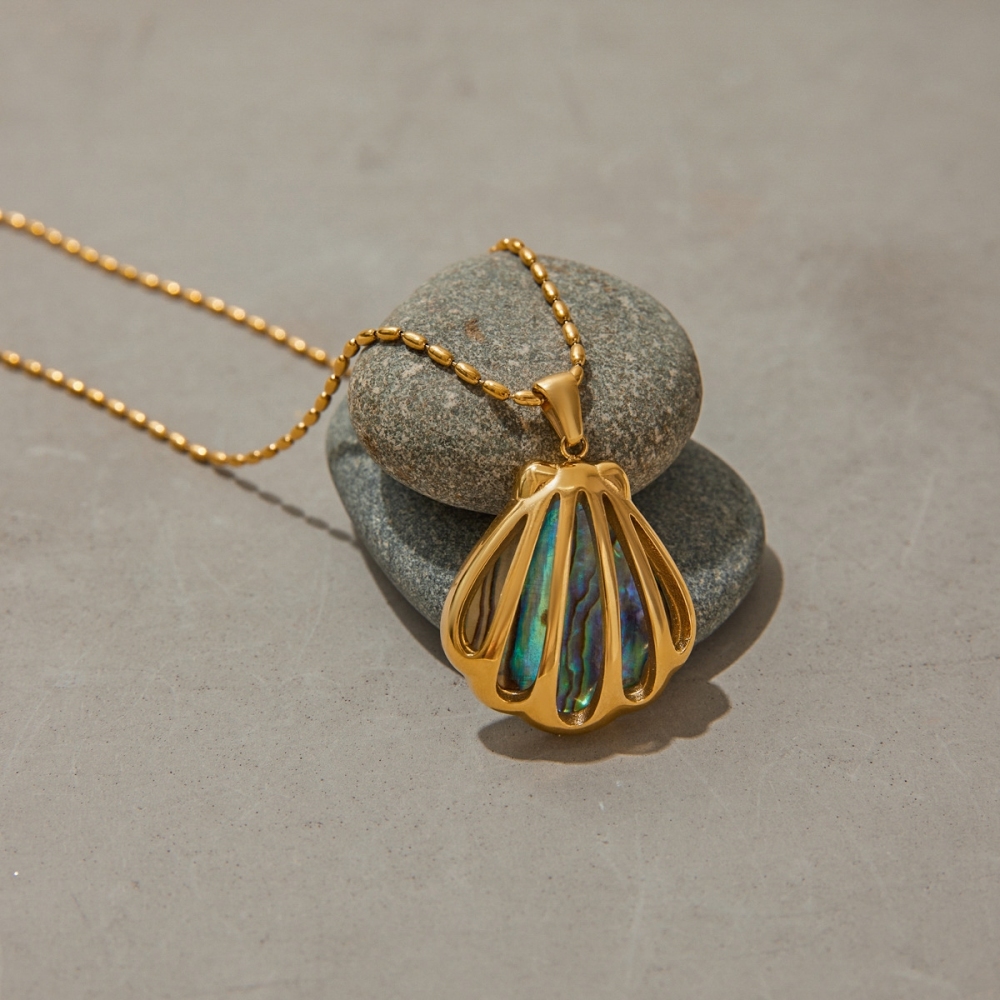 New Ocean Beach Vacation Style Abalone Shell Shell Pendant Necklace Stud Earrings Set