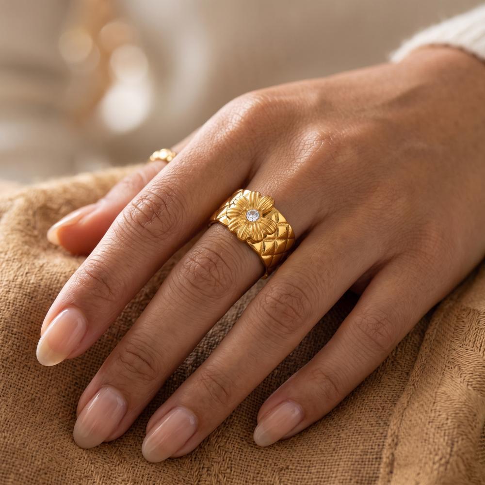 IVIAPRO Jewelry New Stainless Steel Waterproof Daisy Ring