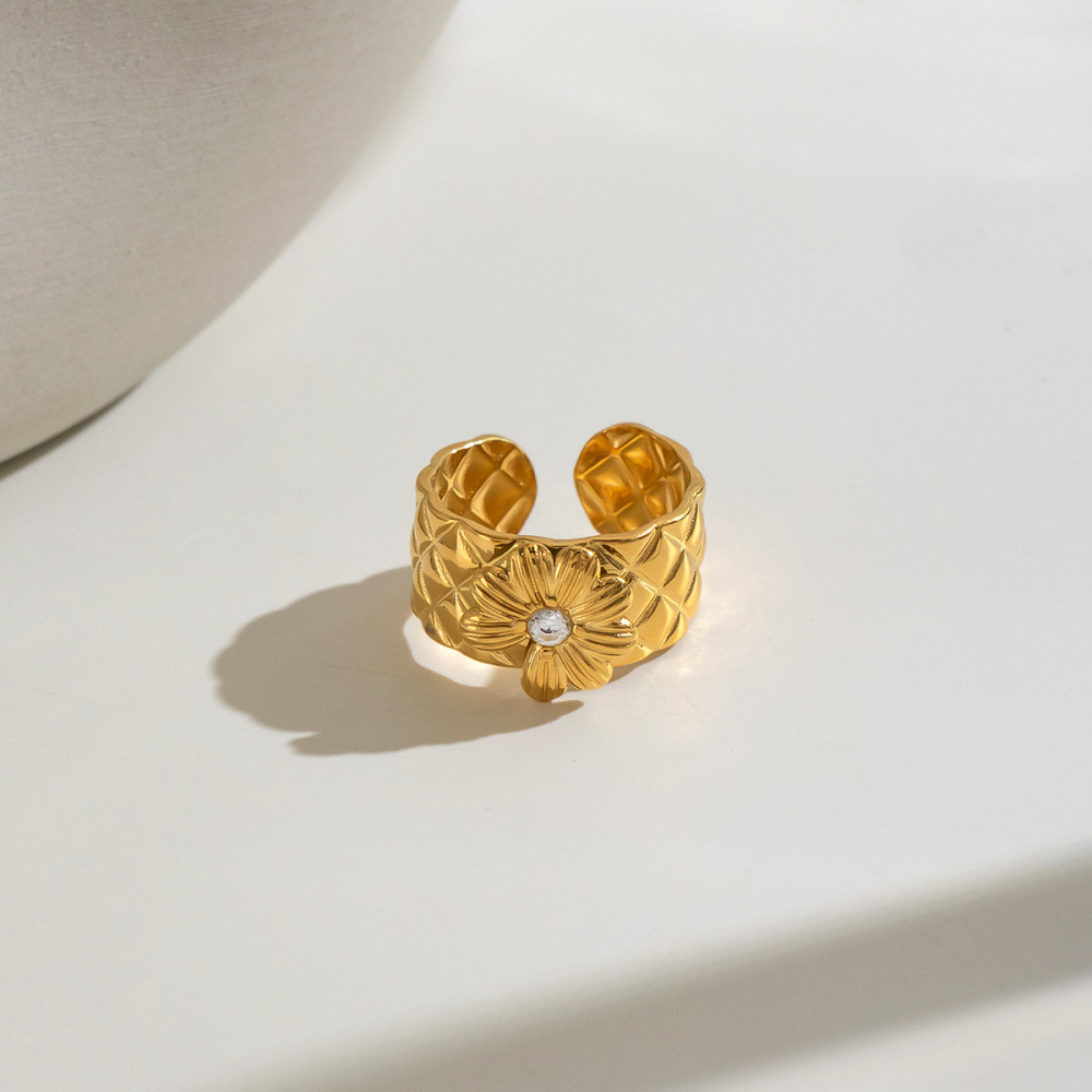 IVIAPRO Jewelry New Stainless Steel Waterproof Daisy Ring