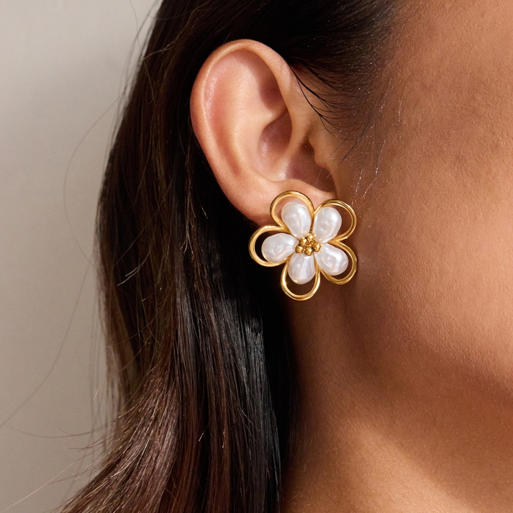 New Elegant Vintage Style Waterproof Stainless Steel Pearl Flower Stud Earrings