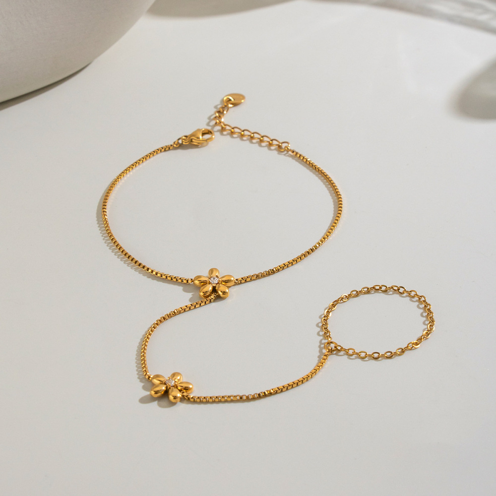 Hot Seller Waterproof Stainless Steel Hand Chain Flower Finger Bracelets