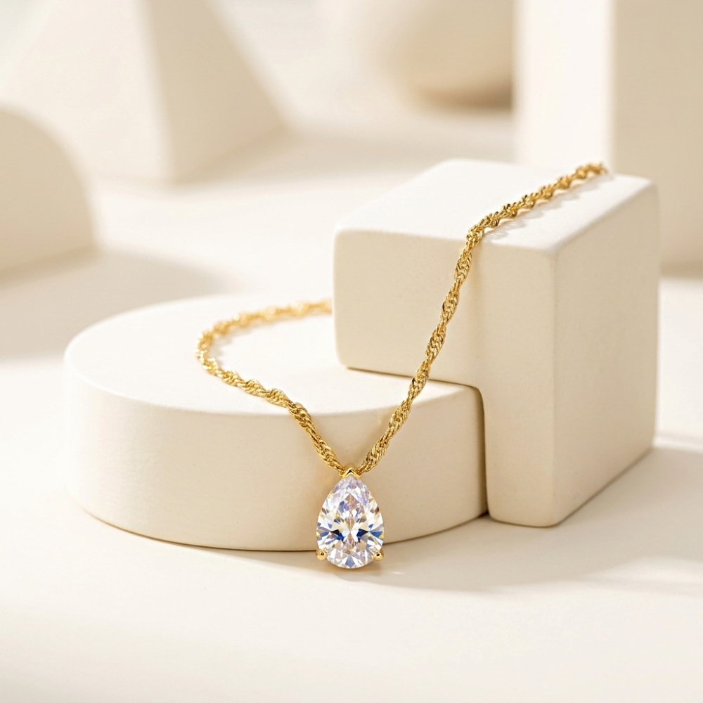 Hot Selling Minimalist Style CZ Water Drop Pendant Necklace