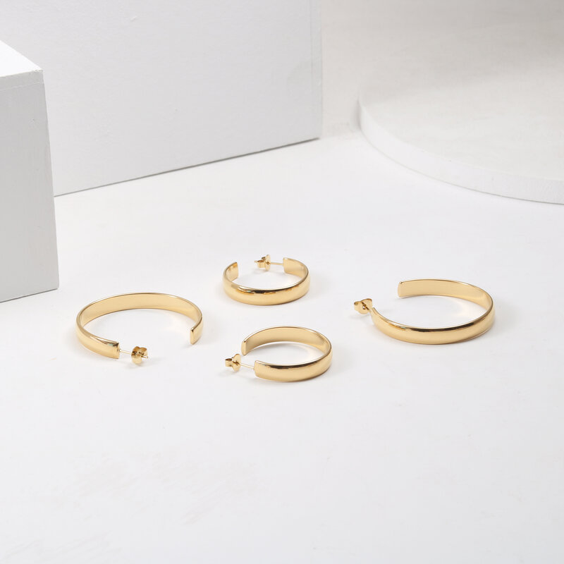 New Arrival Trendy Earrings 18K Gold Plated Smooth Surface C Shape Hoop Earrings Stainless Steel Jewelry