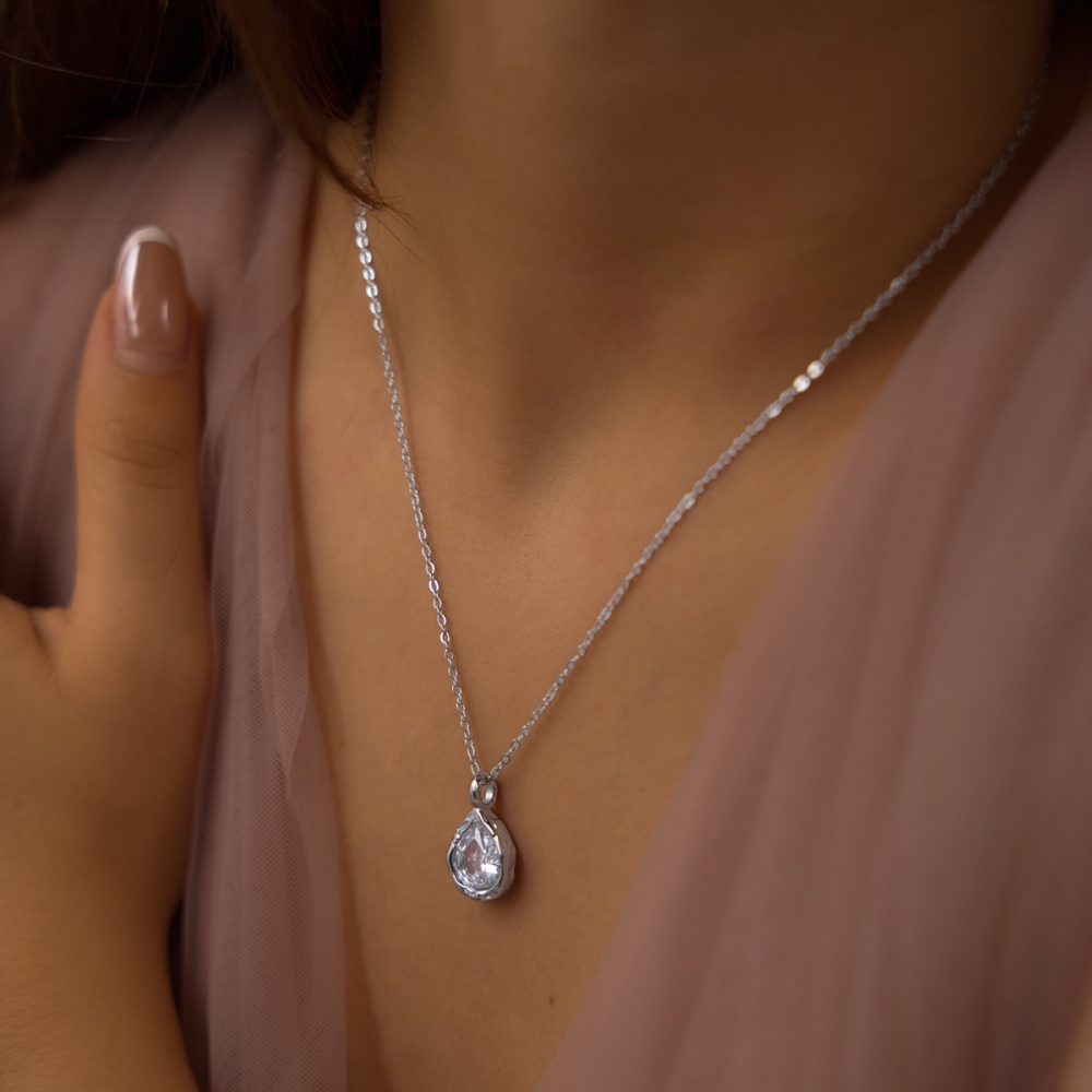 Jewelry Wholesale Waterproof Stainless Steel Hammer Texture CZ Water Drop Pendant Necklace