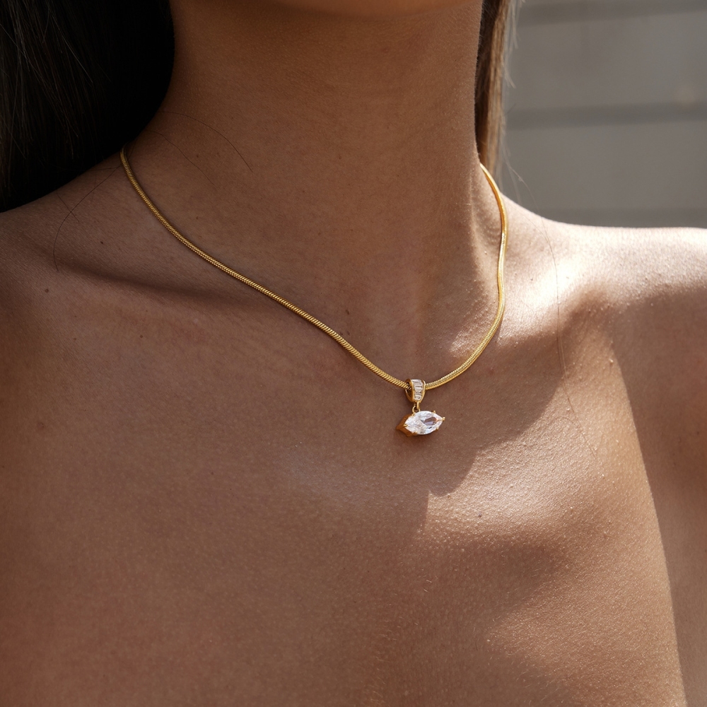 Hot Seller Jewelry Wholesale Tarnish Free Stainless Steel Geometric Zircon Pendant Necklace