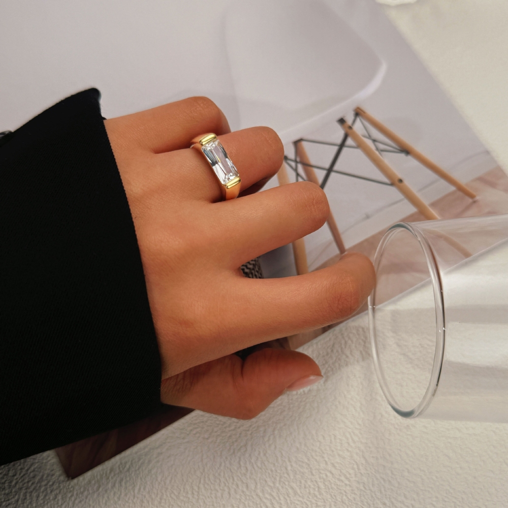 IVIAPRO Jewelry Wholesale Stainless Steel Tarnish Free Rectangle Shaped Zircon Ring
