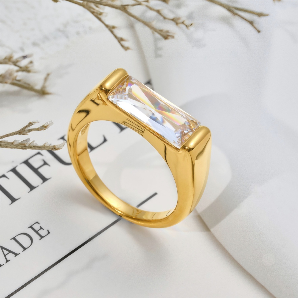 IVIAPRO Jewelry Wholesale Stainless Steel Tarnish Free Rectangle Shaped Zircon Ring