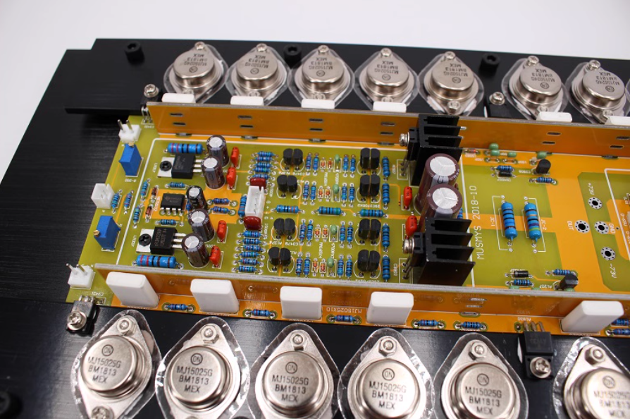 MUSMYS A-200 pure A-class 300W 8 Ω 20 pairs of gold sealed high-power tubes/each channel HIFI amplifier can drive impedance as low as 1 Ω, and the input adopts an exclusive self-developed full flat street low-noise module