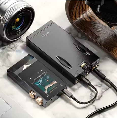 Cayin C9 Balanced Tube Portable Headphone Amplifier Class A and AB Selection Support 3.5mm SE 4.4mm BAL Removable Battery Module