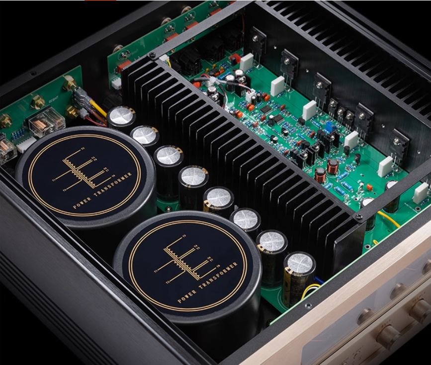 Reference Accuphase P1000 Class AB High-power Amplifier with Bass and Treble Adjustment,remote Control,HiFi Integrated Amplifier
