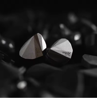 MOONDROP Kadenz Dynamic Driver lEMs in-ear headphones 4.4mm USB-C Wired Connection