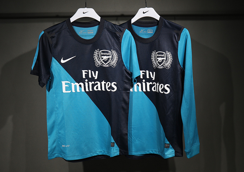 2011 2012 Arsenal Away Retro Version Jersey S-2XL