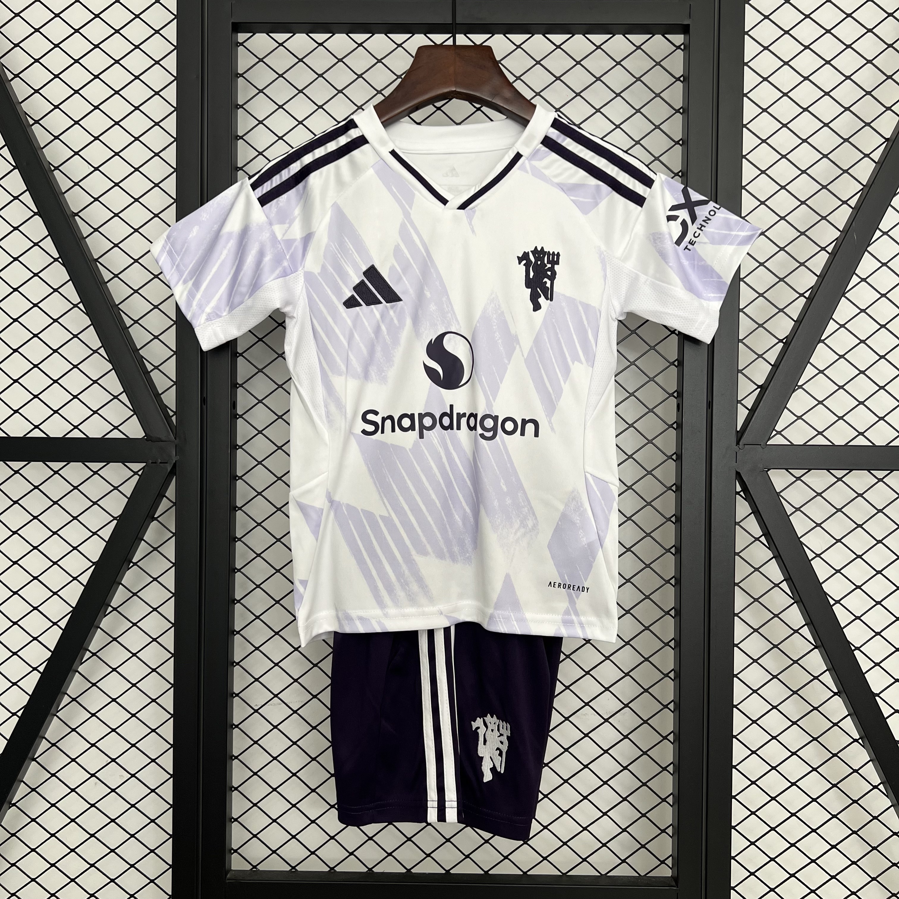 25-26 Manchester United Away Soccer Kids Kit Jersey+Shorts Size 16-28