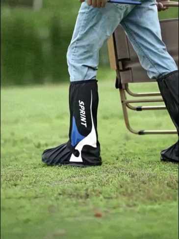 Yağmur botları aşınmaya dayanıklı yüksek tüplü kaymaz kalın su geçirmez motosiklet ayak örtüsü kadın açık hava sürüşü erkek yetişkin PVC öğrenci