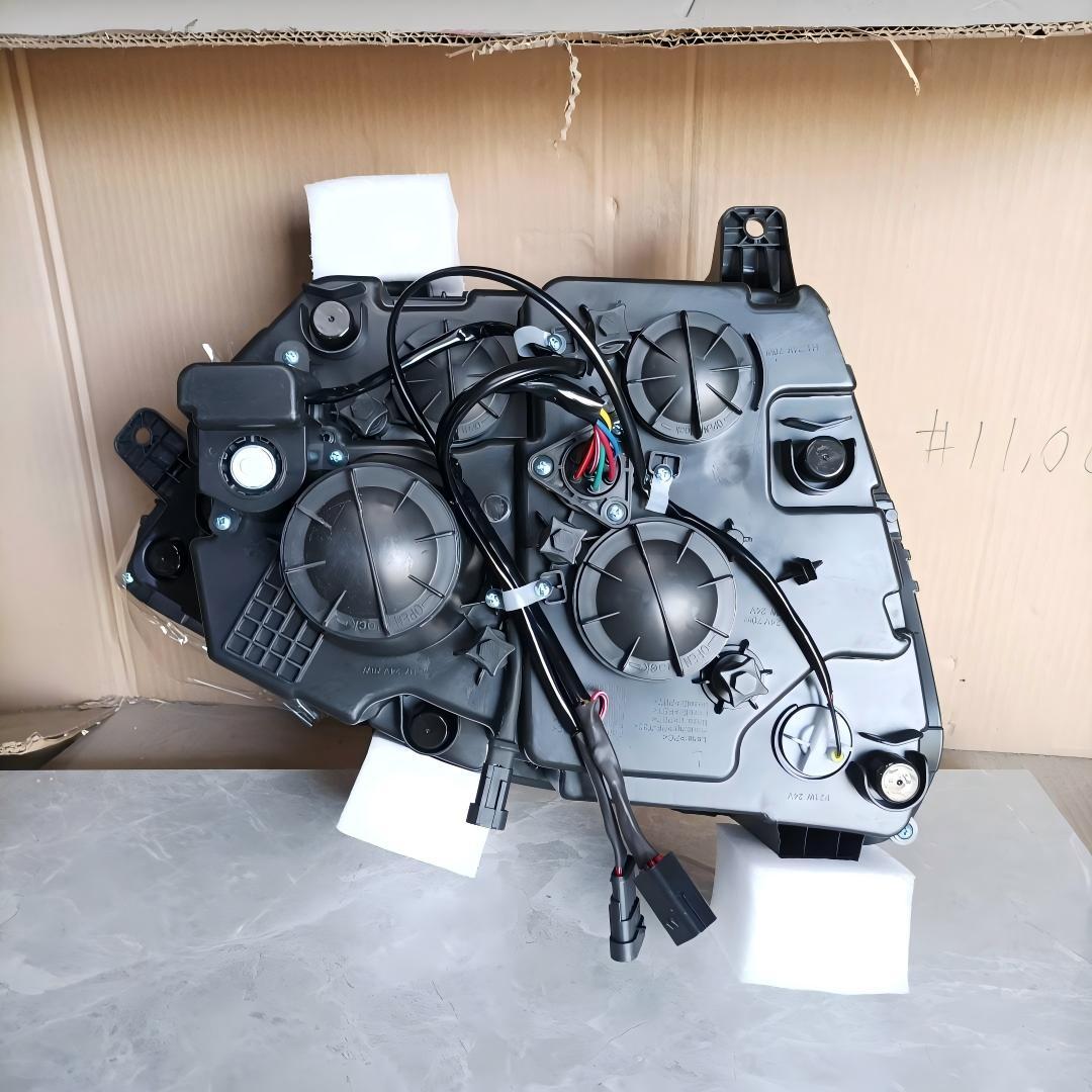 Left Front Combination Headlamp★WG9525720025