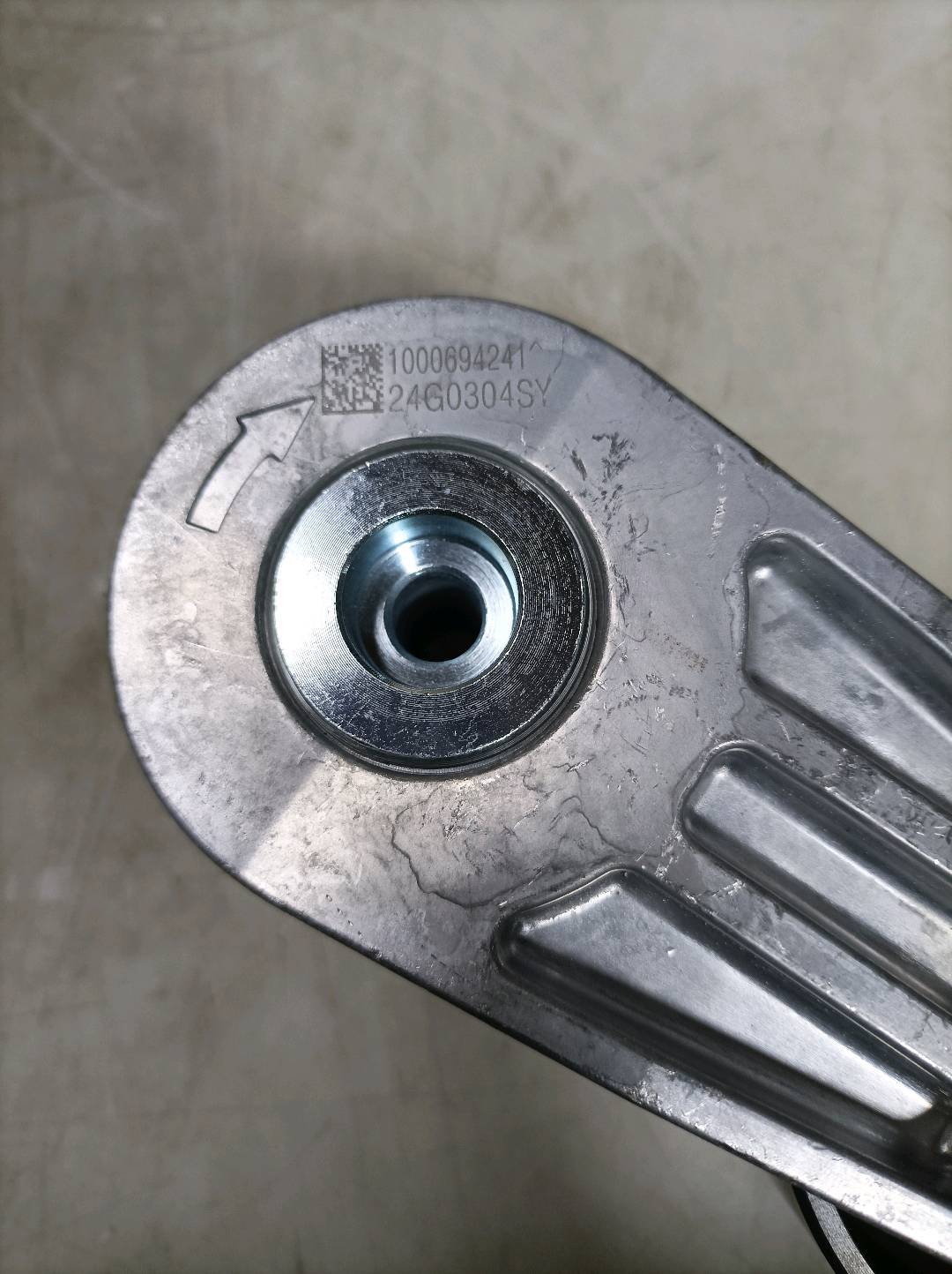 Automatic Tensioner Pulley★1000694241