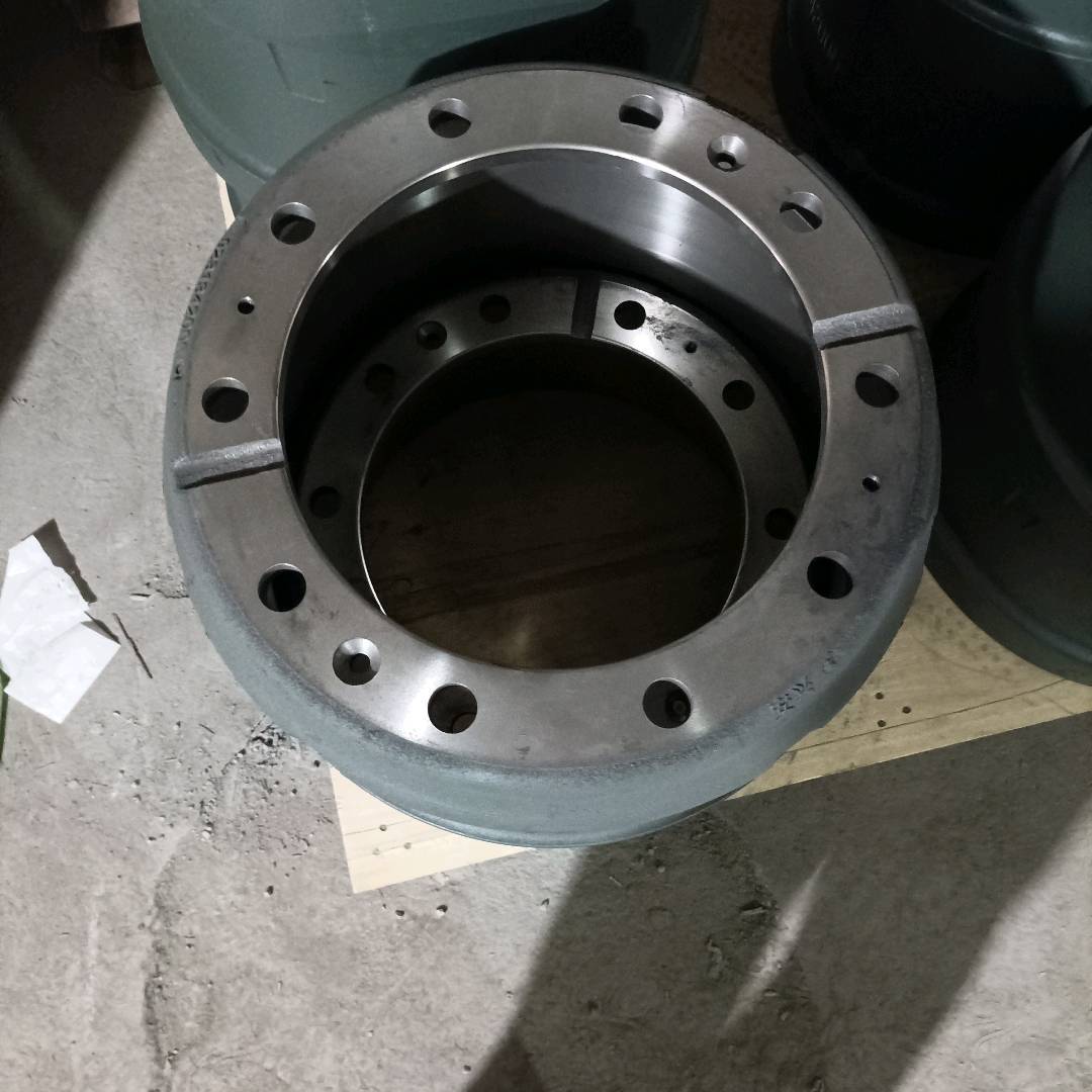 Rear brake drum★WG9231342006
