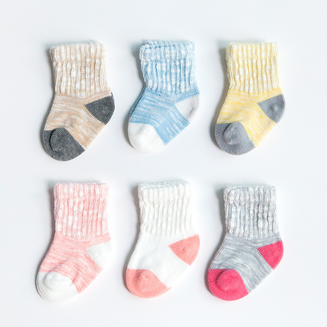 Baby socks in slub yarn for spring and autumn