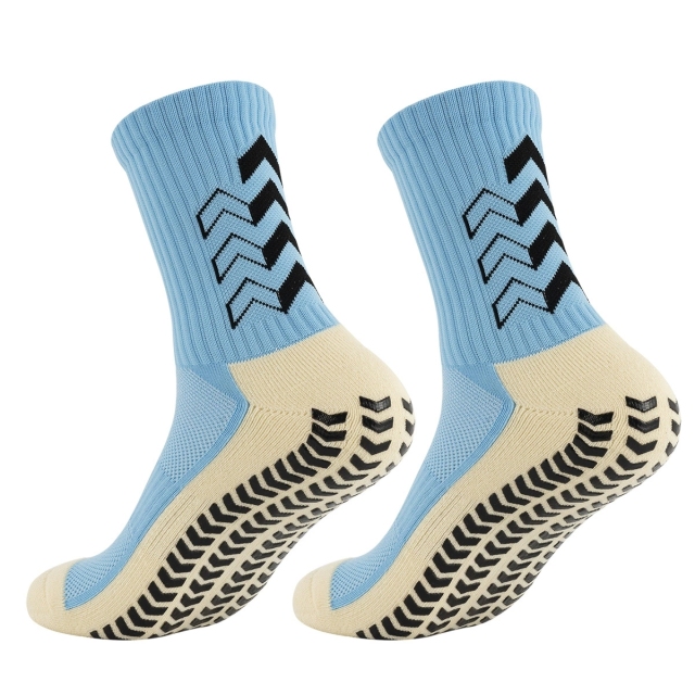 Non-slip dotted athletic socks