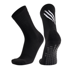 Non-slip dotted athletic socks