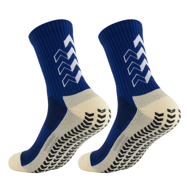 Non-slip dotted athletic socks