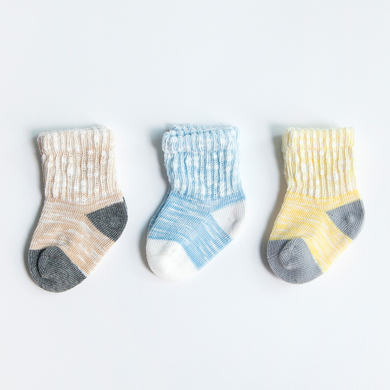 Baby socks in slub yarn for spring and autumn
