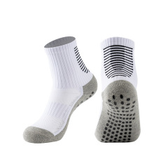 2025 Custom  Anti-slip Indoor Anti Slip Terry Fitness Socks Women's Cotton Private Logo Grip  Crew  Socks