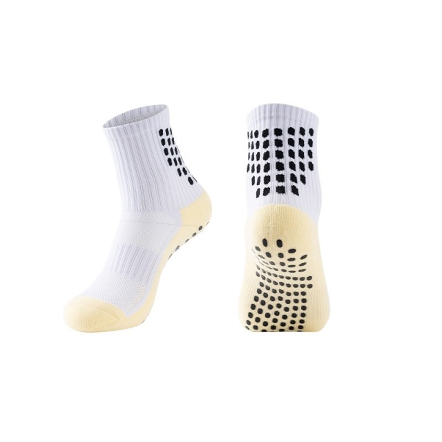 2025 Custom  Anti-slip Indoor Anti Slip Terry Fitness Socks Women's Cotton Private Logo Grip  Crew  Socks