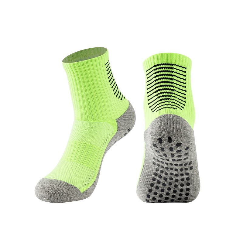 2025 Custom  Anti-slip Indoor Anti Slip Terry Fitness Socks Women's Cotton Private Logo Grip  Crew  Socks