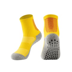 2025 Custom  Anti-slip Indoor Anti Slip Terry Fitness Socks Women's Cotton Private Logo Grip  Crew  Socks