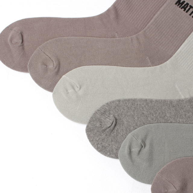 lesale Top Quality Crew Socks Embroidered Jacquard White Black Red Design Logo Cotton Casual Thin Sports Socks