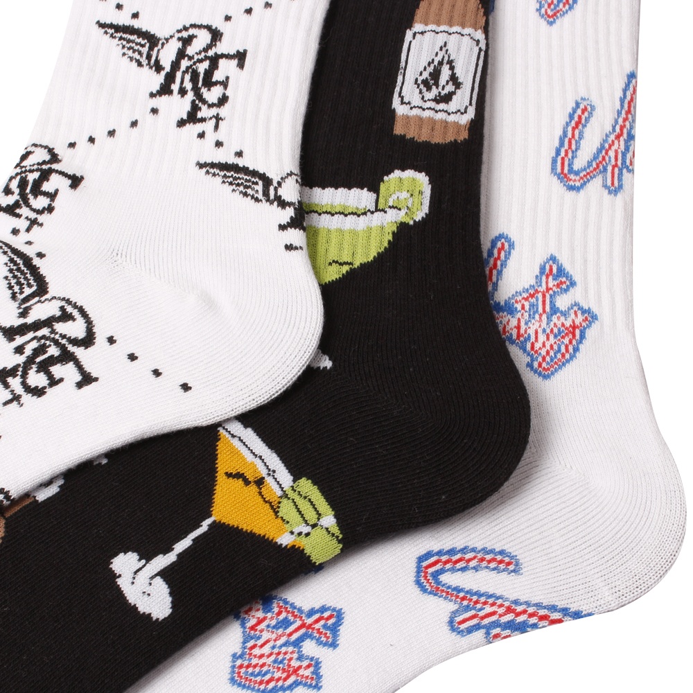 Crew Socks Wicking Sweat Breathable Socks Charming Love Strawberry Women Summer Winter