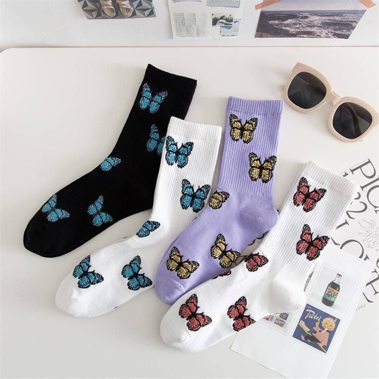 Wicking Sweat Breathable Socks Charming Love Strawberry Women Summer Winter Crew Socks
