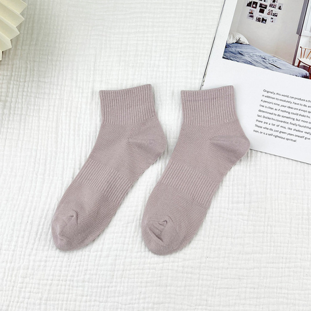 Crew Socks Wicking Sweat Breathable Socks Charming Love Strawberry Women Summer Winter