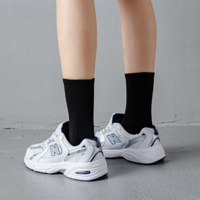 Wholesale Popular Solid Color Hip Hop Street Fashion Pure Colors Sports Letter Logo Jacquard Cotton Socks