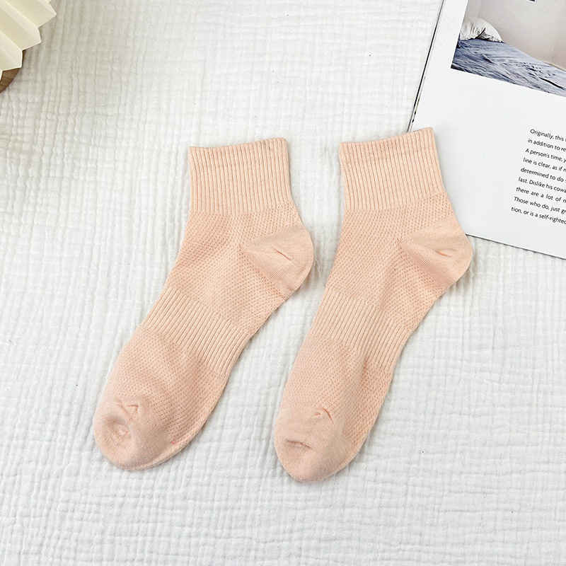 Crew Socks Wicking Sweat Breathable Socks Charming Love Strawberry Women Summer Winter