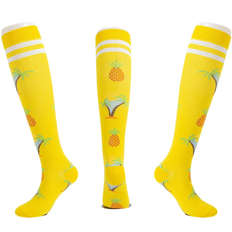 2026 new socks Wholesale Indoor Terry Skate Yoga Socks Mid Calf Cotton Grip Anti Slip Pilates Socks for Unisex