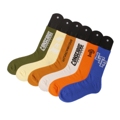 Wholesale Top Quality Crew Socks Embroidered Jacquard White Black Red Design Logo Cotton Casual Thin Sports Socks