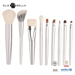 On-the-Go Makeup Brush Kit – Lightweight & Space-Saving for Frequent Travelers
