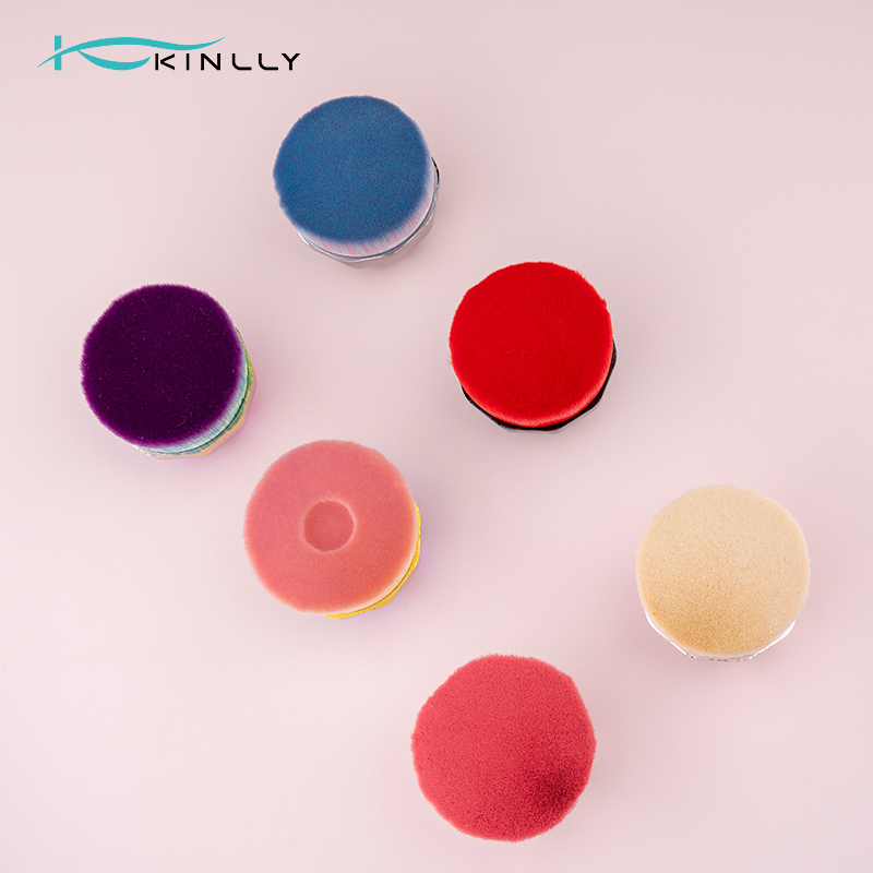 KINLLY Red Petal Makeup Brush – Soft Synthetic Bristles with Glossy Black Base | Modern, High-Performance Blending Tool