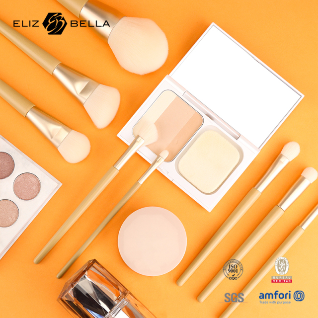 Vegan Makeup Brush Set – Fluffy Synthetic Fibers, Aluminum Ferrule, Light Wood Handle – Full Brand Customization