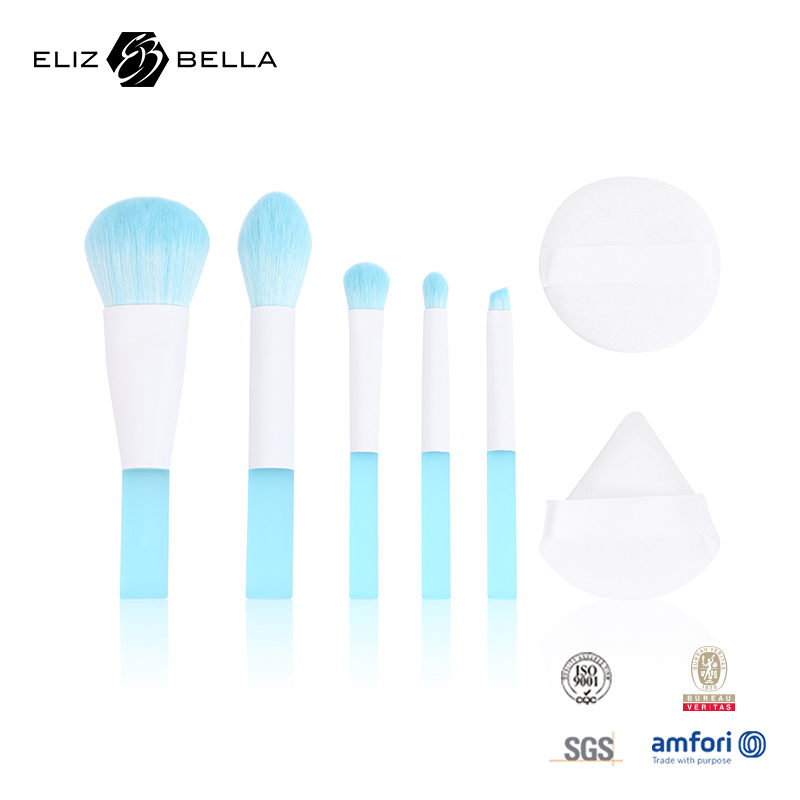 ODM/OEM Synthetic Brush Setsm Including Makeup Puffes – Eye-Catching PVC Box & Hygienic Plastic Handle for Your Brand