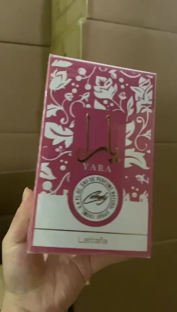 LATTAFA YARA Candy Eau de Parfum Spray 100ml