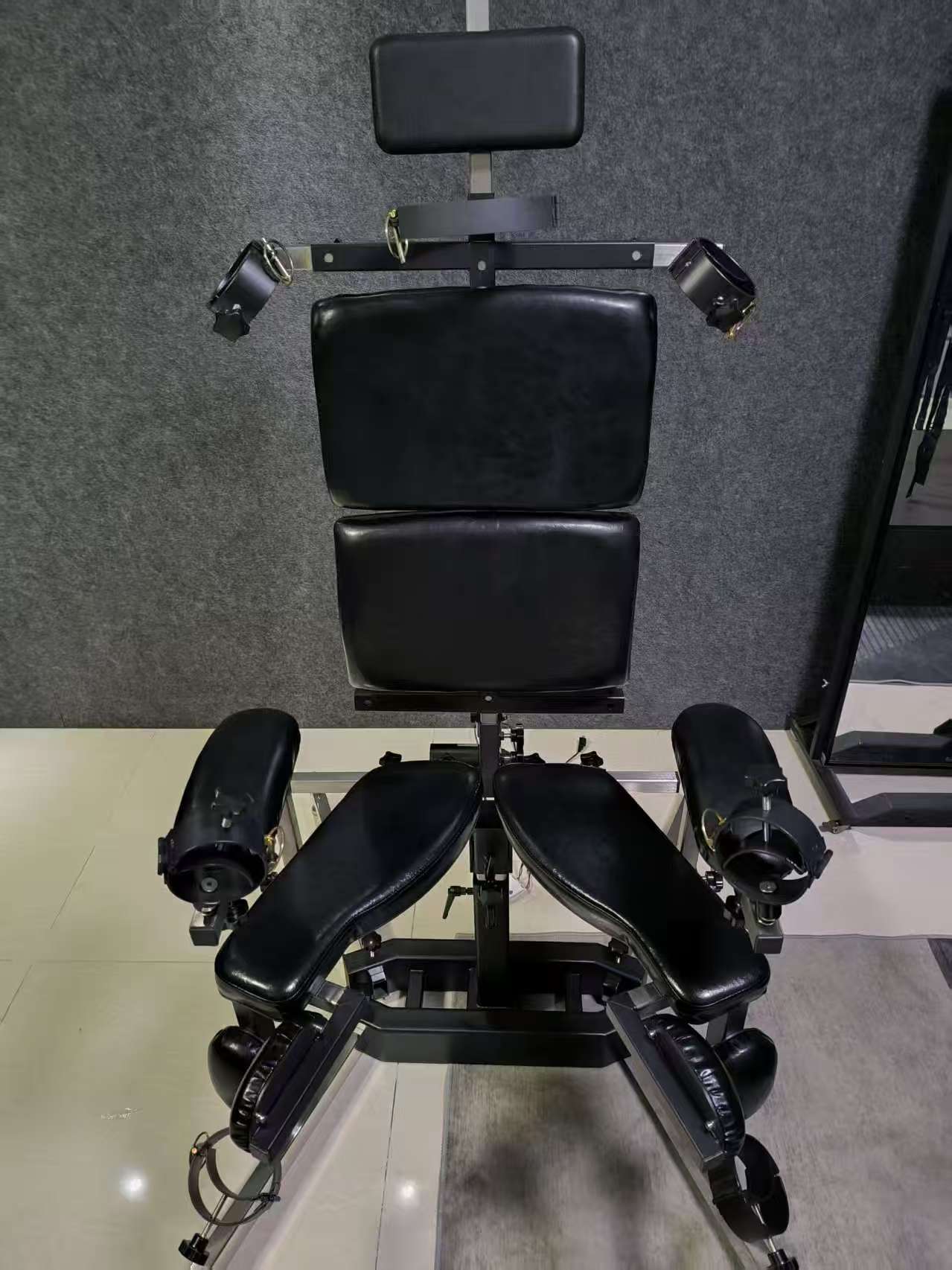 Simple electric chair