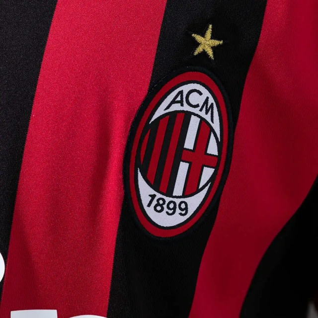 Retro AC Milan 09/10 Home Jersey